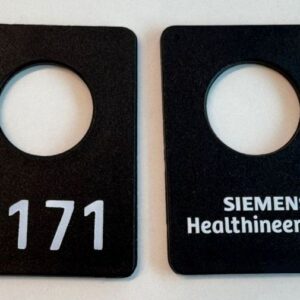 Garderobenmarken aus Kunststoff mit Logo bedruckt (Prägung)