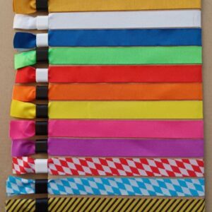 Festivalbändchen Stoff ohne Druck in 14 Farben, Lagerware mit selbstschließendem fast lock Verschluss