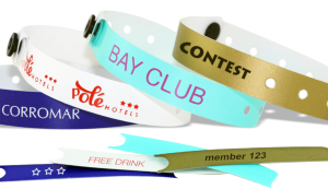 Armband aus Kunststoff 13mm breit mit Druck mit Kontroll-Abriss (Coupon)